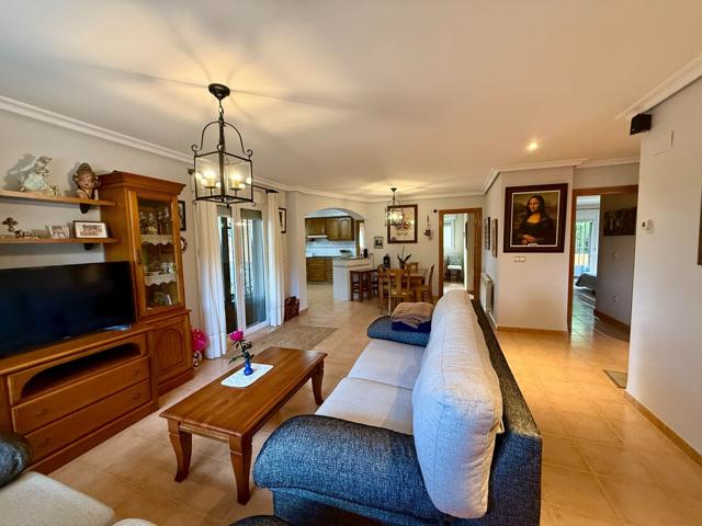 Villa En venta en Tibi photo 0