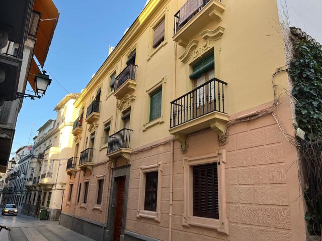 Pisazo en pleno centro de 137 metros cuadrados con opción a cochera photo 0