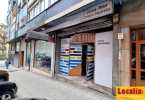 Amplio Local comercial en Santander photo 0