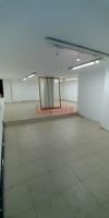 Amplio Local comercial en Santander photo 0