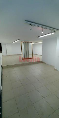 Amplio Local comercial en Santander photo 0