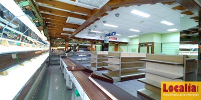 Excelente y amplio local en centro de Torrelavega photo 0