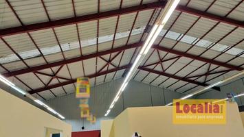 Nave comercial de 1500 m² y aparcamiento de 2000 m² en Guarnizo, Cantabria. photo 0