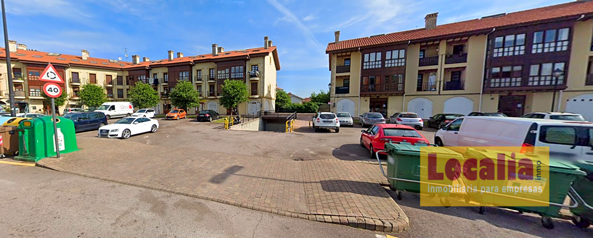 Garajes en venta en el centro de Cartes photo 0