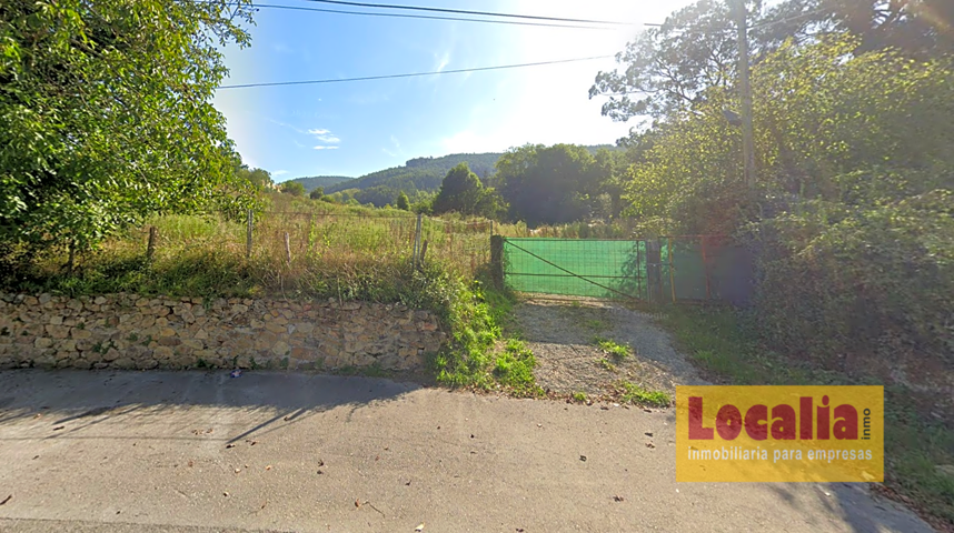 Suelo urbano para promociones de 3800m² en Limpias photo 0