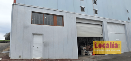 Nave Industrial en venta en Santa Cruz de Bezana de 310 m2 photo 0