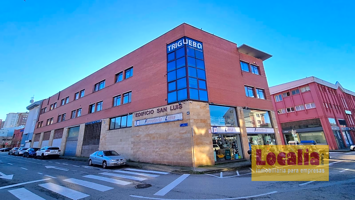 Oficinas, hotel, residencia, local en Santander photo 0