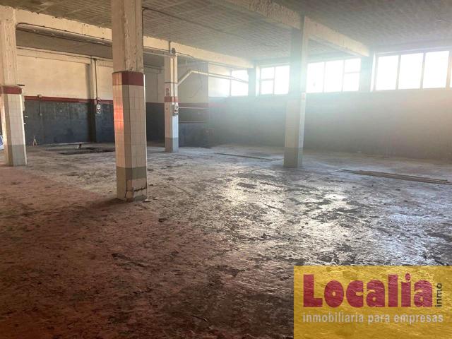 Nave con licencia taller cerca Torrelavega photo 0