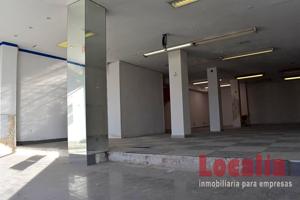 Local comercial junto a Valdecilla, 310m² photo 0