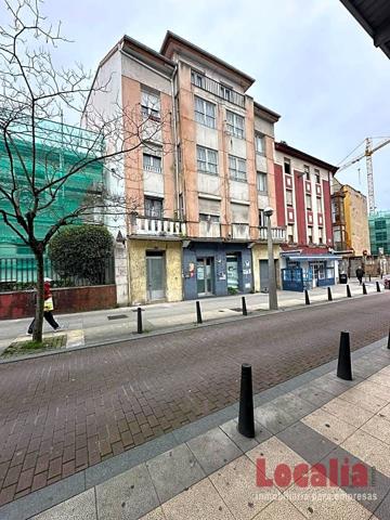 Edificio residencial en el centro de Torrelavega photo 0