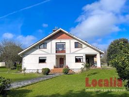 Hermoso chalet con terreno en Arnuero, Cantabria photo 0