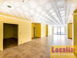 Perfecto y céntrico Local Comercial en Santoña. photo 0