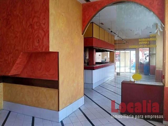 Local comercial: Bar - Restaurante en Torrelavega. photo 0