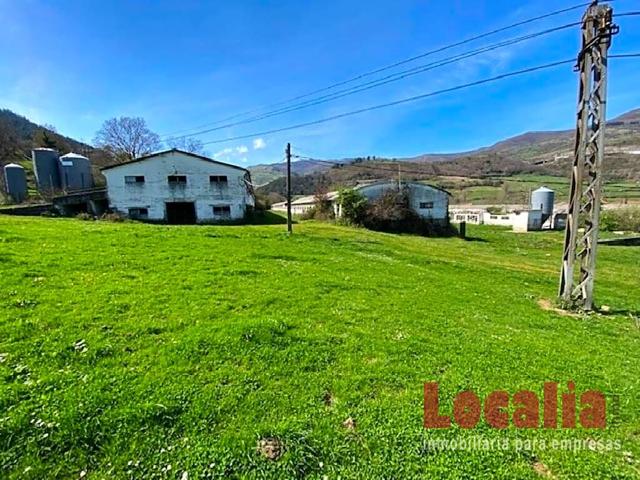 Nave industrial en pleno Bárcena de Pie de Concha. photo 0