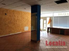 Fantástico local en urbanización (Bádames, Voto). photo 0