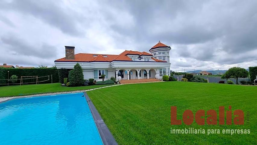 Extraordinario chalet con piscina en Suances, Cantabria photo 0