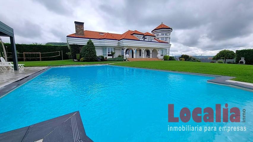 Extraordinario chalet con piscina en Suances, Cantabria photo 0