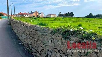 Extenso suelo urbano en Cóbreces, Cantabria. photo 0