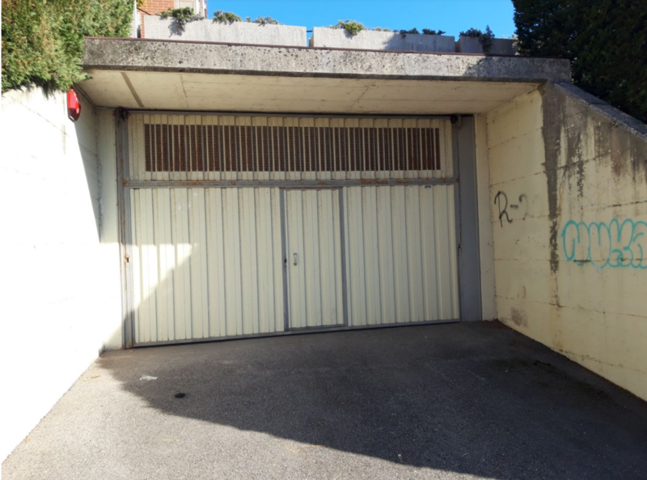 Plazas de garaje en calle Ernest Llunch, Santander photo 0