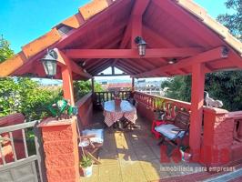 Exclusivo chalet con terraza panorámica y jardín photo 0