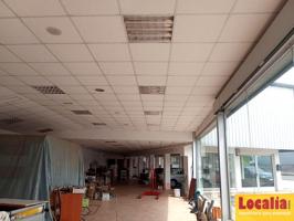 Atractiva nave comercial en alquiler en Maliaño. photo 0