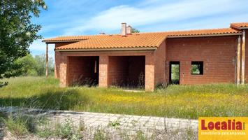 Promo unifamiliares en venta en Lerma, Burgos. photo 0