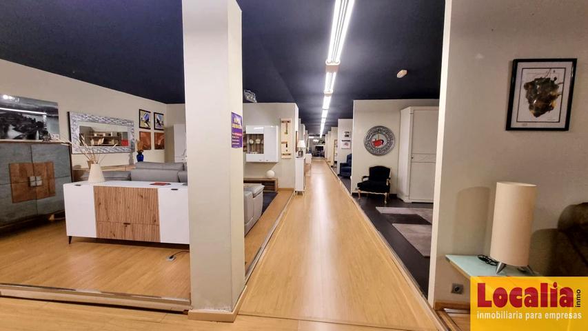 Amplia y vérsatil nave comercial en Santander. photo 0