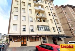 Atractivo y amplio local comercial en Santander. photo 0