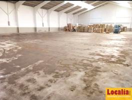 Amplia nave industrial en Camargo, Cantabria photo 0