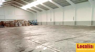 Amplia nave industrial en Camargo, Cantabria photo 0