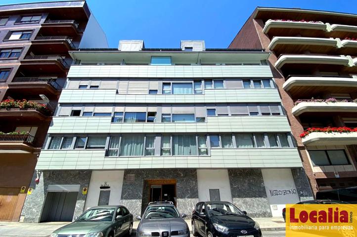 Amplio local comercial en bruto, Torrelavega. photo 0