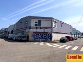 Nave industrial con 1024m2 en Santiago de Carates photo 0