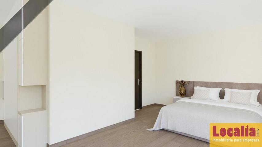 Lujoso duplex de nueva construcción photo 0