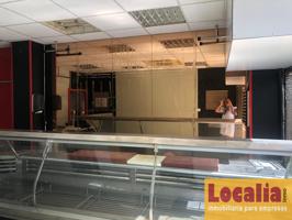 Carnicería equipada en alquiler en Torrelavega photo 0