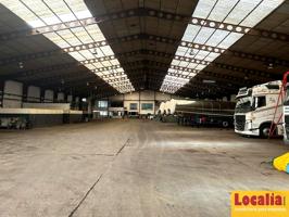 Nave de 3000 m² con campa y oficinas photo 0