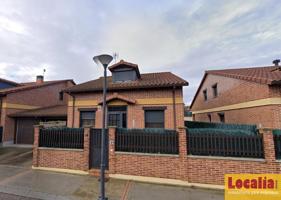 Chalet adosado en Valladolid photo 0