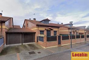 Chalet adosado en Valladolid photo 0