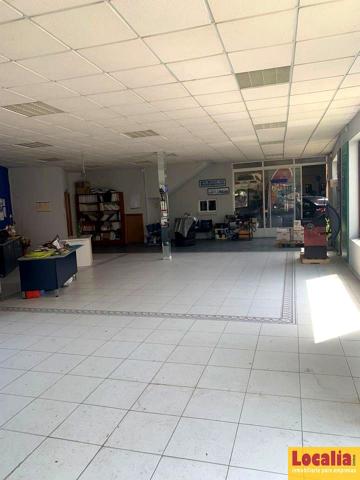 Céntrico y amplio local en Valladolid photo 0