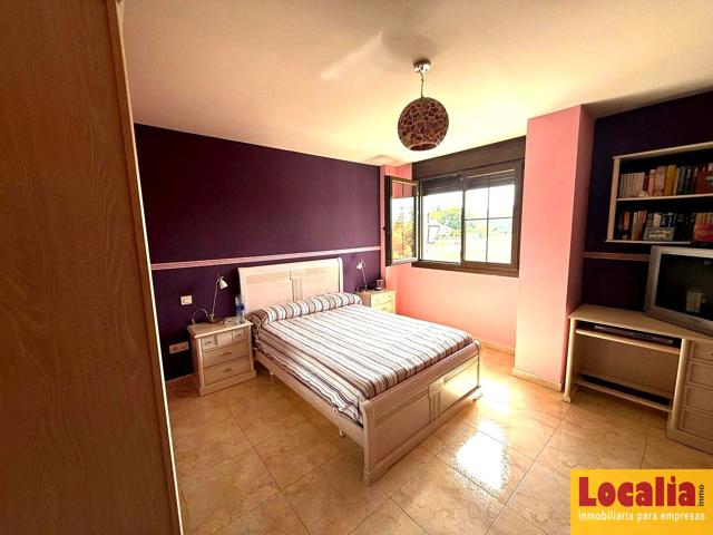 Amplio y acogedor chalet, Venta de Baños, Palencia photo 0