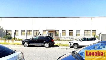 Oportunidad de nave industrial en Vitoria photo 0