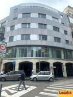 Moderno edificio en el centro de Torrelavega photo 0