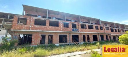 Obra parada de 73 viviendas en Valdefresno, León photo 0