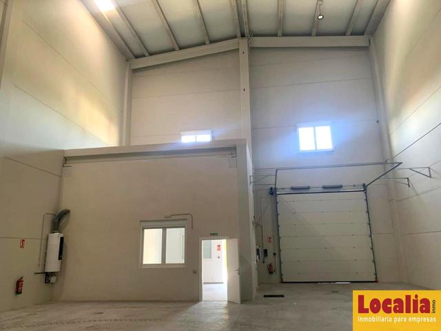 Nave industrial a estrenar en Valladolid photo 0