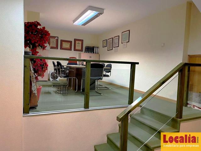 Local de varios niveles en Palencia capital photo 0