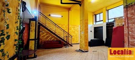 Local o inversión residencial en Santander photo 0