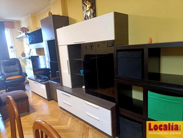 Amplio piso en alquiler en Palencia capital photo 0