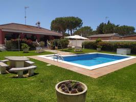 Villa en Hozanejo, Chiclana de la Frontera - Propiedad con piscina propia y jardín photo 0