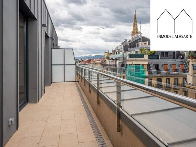 Piso en alquiler en Centro photo 0