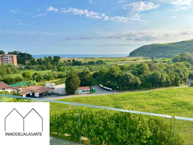 Piso en venta en Zarautz photo 0