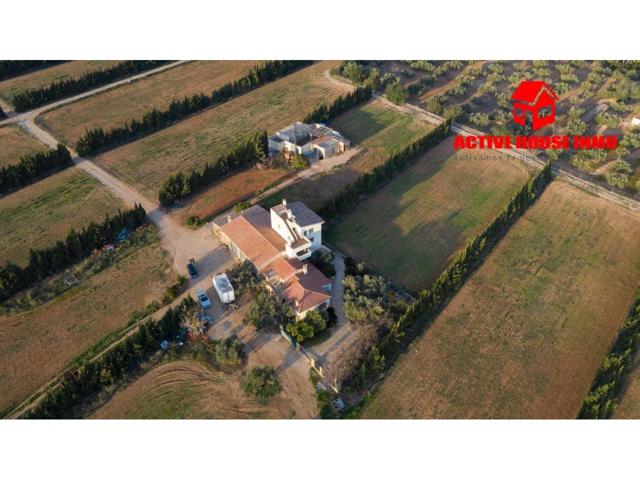 Chalet en venta en Camarles photo 0